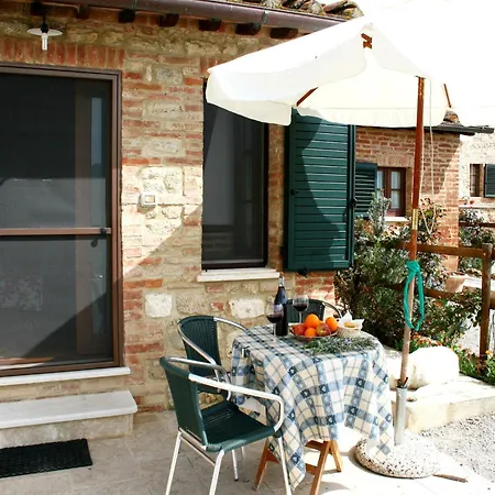 Holiday home Lovely In With Swimming Pool